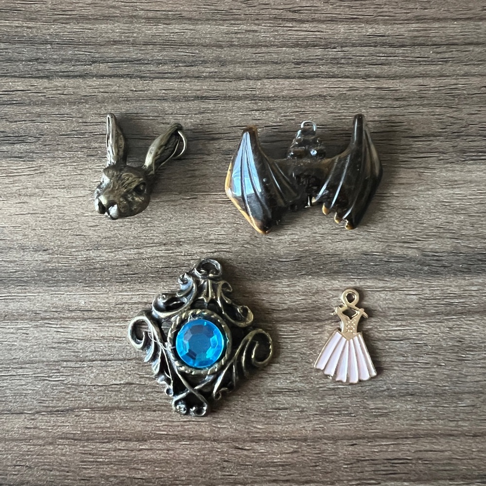 Set of 4 Necklace Pendants